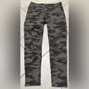 Democracy Women’s Skinny Camo Jeans in Black and Gray